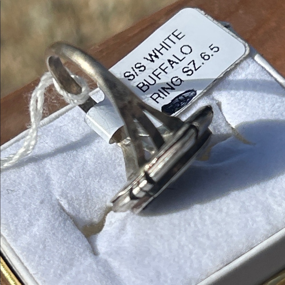 Handmade Navajo Sterling Silver White Buffalo Teardrop Ring - Picture 8 of 12